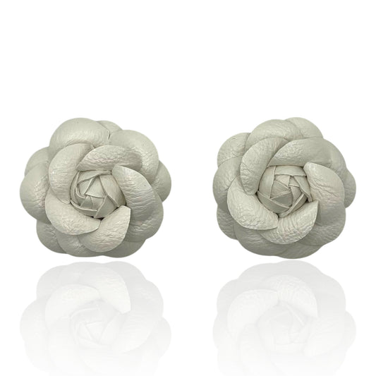 CC Camellia Clips – White